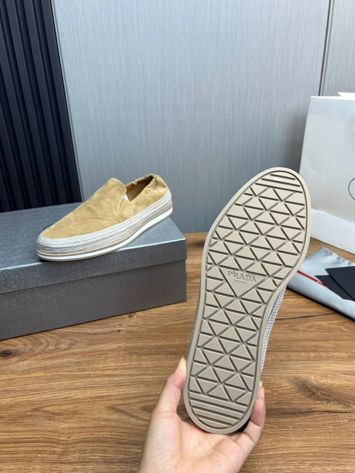 Men's shoes 💰540💰 [PRADA] Men's shoes are popular in the counter, official website is synchronized, 1 high-quality shipment ✔️Original frosted cowhide + cowhide lining, 1🆚1 replica, original sole, 38-45 (45 customized, non-refundable)